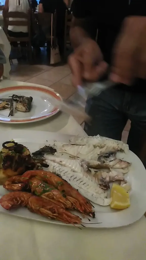 Pizzeria Ristorante Da Pietro_Arborea_slider_image_2