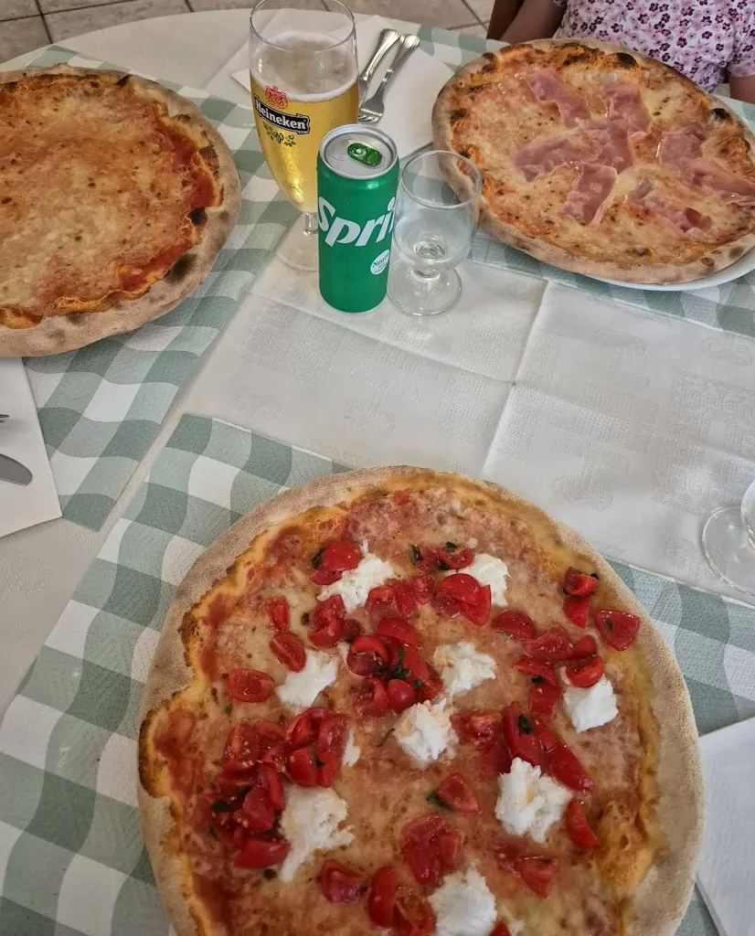 Pizzeria Ristorante Da Pietro_Arborea_slider_image_3