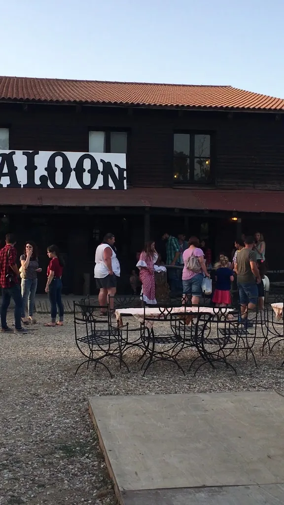 Saloon - Pub & Ristorante_Arborea_slider_image_2