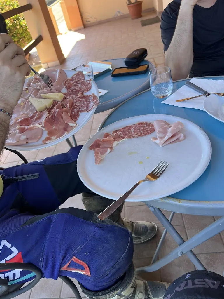 Luca “CalefAerialPhotography” Caleffi_Locanda I 4 venti_Armungia_review