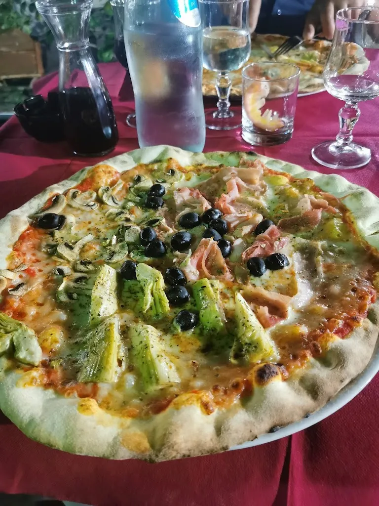 Rosaria_S'Iscriscione Ristorante Pizzeria_Aritzo_review