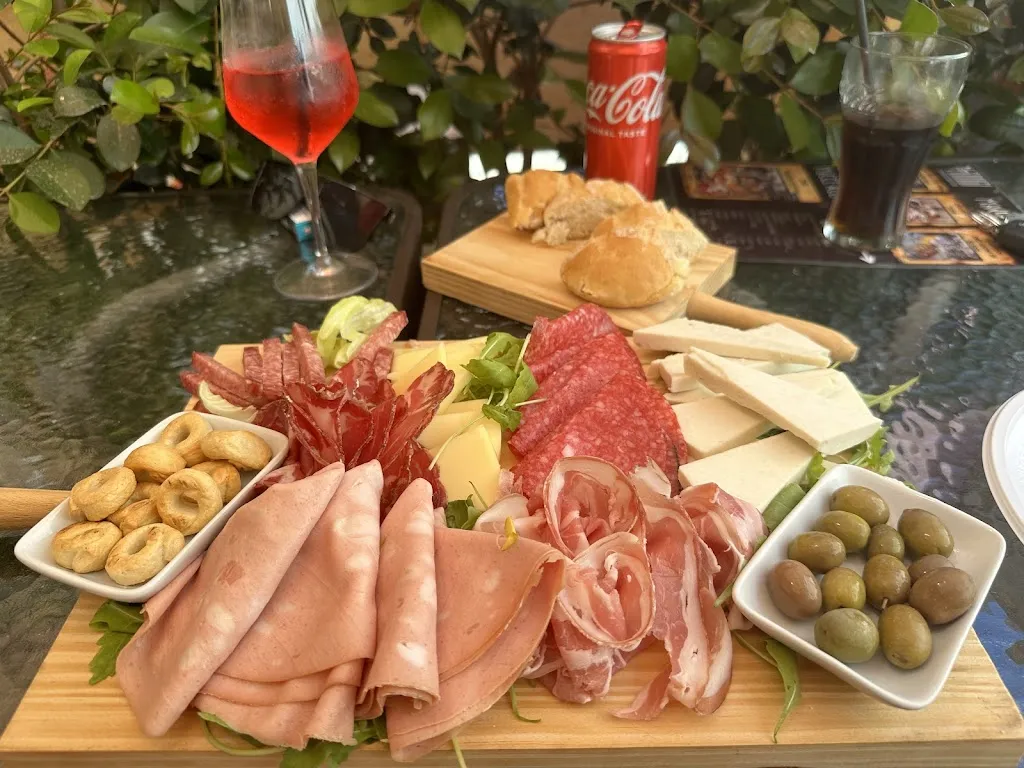 LA FENICE 2ª pucceria, pausa pranzo._Galatone_slider_image_3