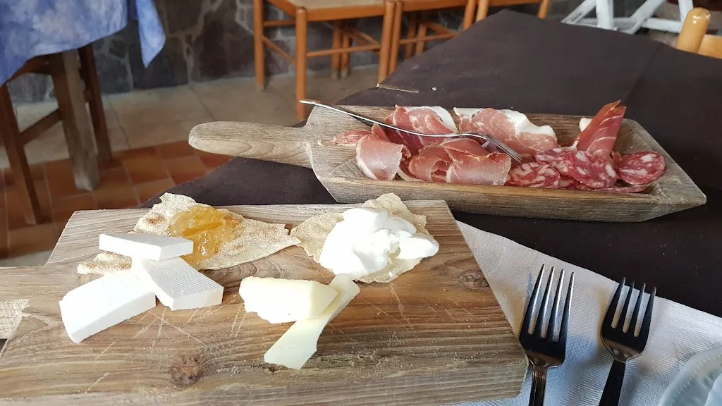 Menu_Barbagia Ospitale - osteria - trekking - libri-_Aritzo_image_8