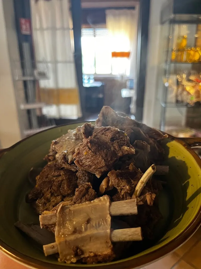 Barbagia Ospitale - osteria - trekking - libri-_Aritzo_slider_image_3