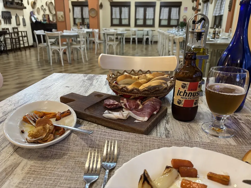 Richard Schmid_Hotel Miramonti Seulo Turismo Rurale- bikershotel_Aritzo_recensione