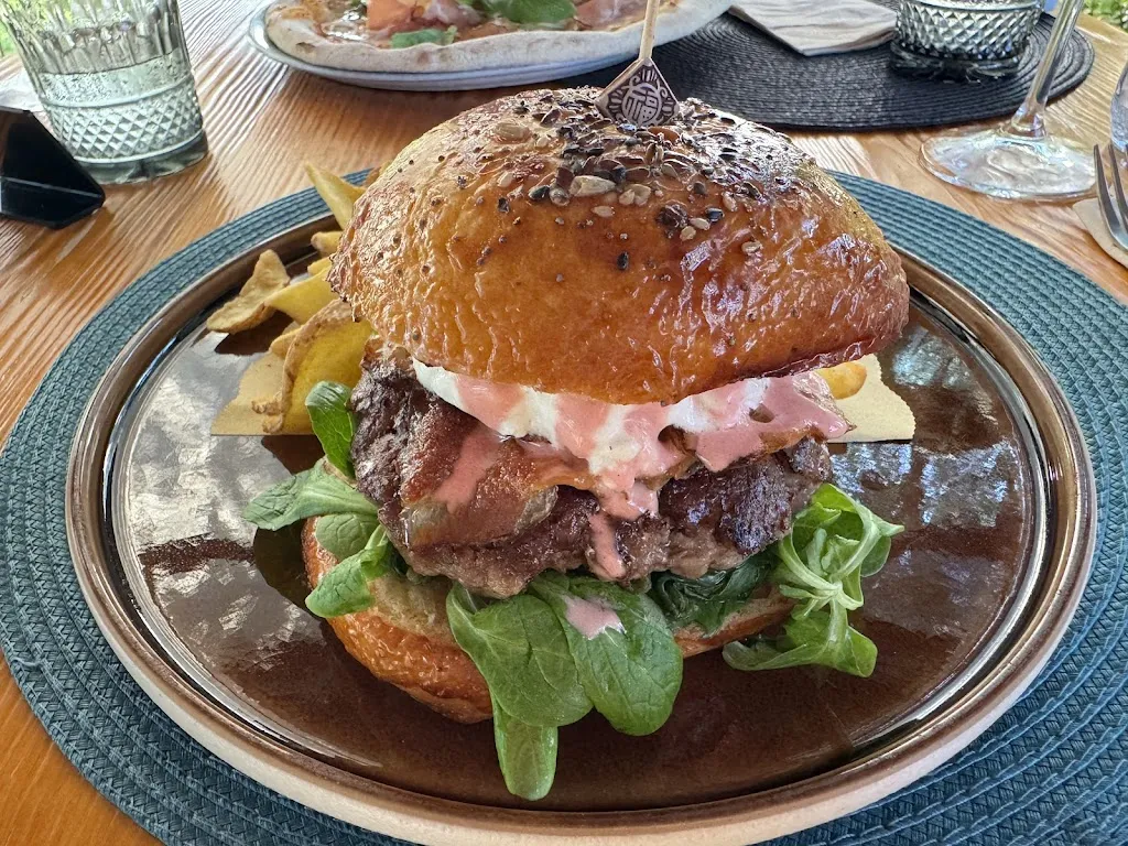 Stella Hidegkuti_bonobo._Arbatax_review