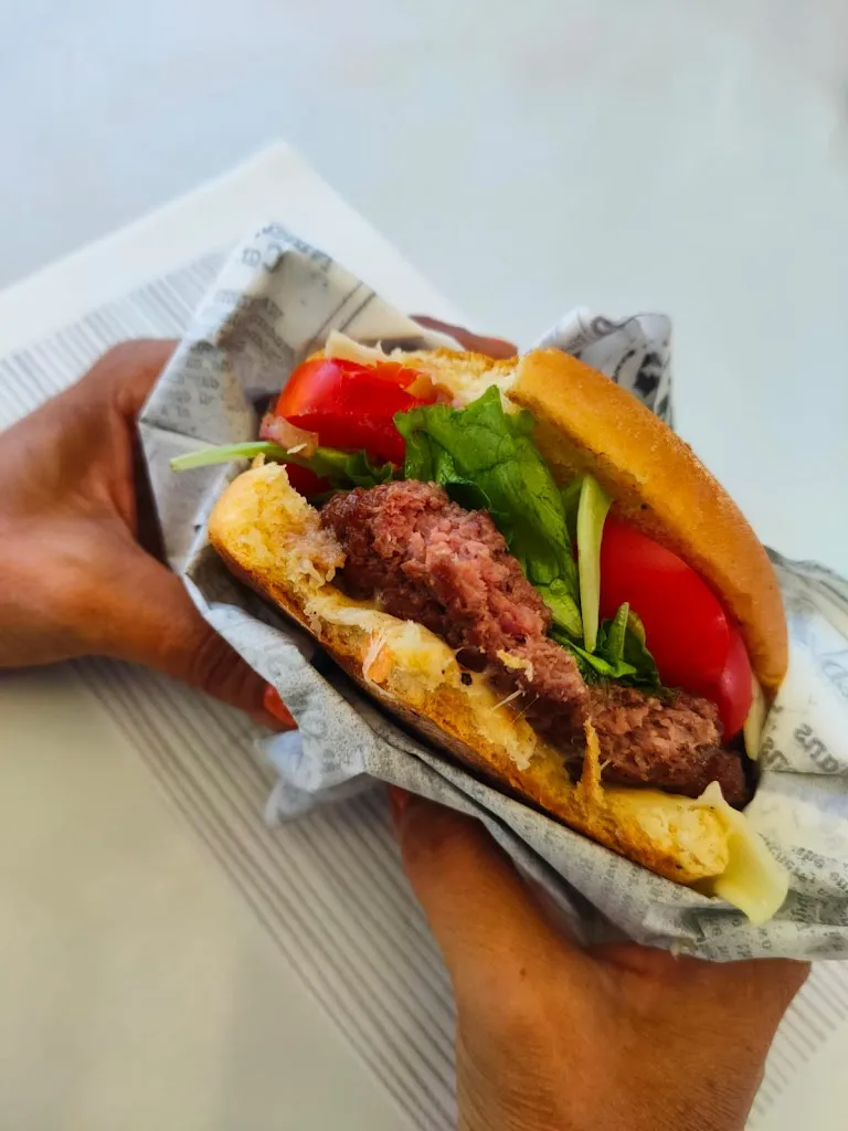 Aleffio Lo Smazzapanini_Arbatax_slider_image_2