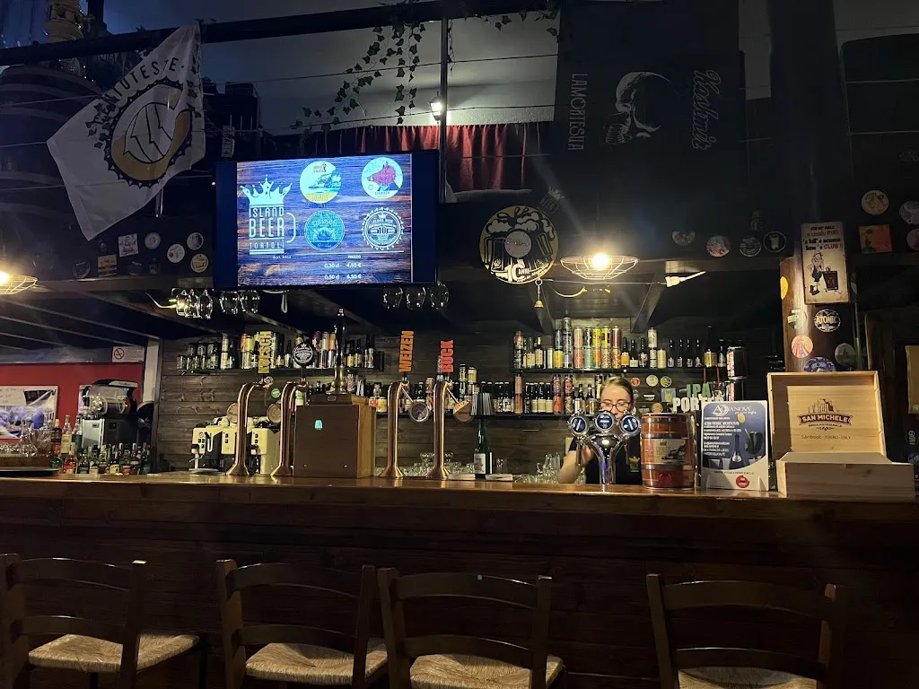 ISLAND BEER_Arbatax_slider_image_3