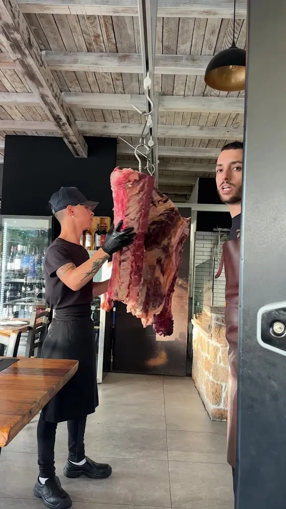 Perry van Beek_Braceria Pezza Orrostu • Steak House Tortoli_Arbatax_review