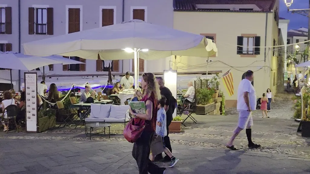 Neal Till_Mirador Alghero_Alghero_review