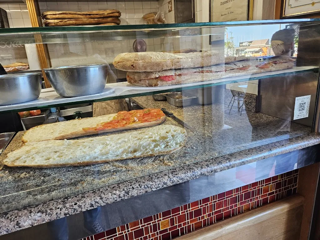 Marc Berry_Bar Focacceria Milese_Alghero_review