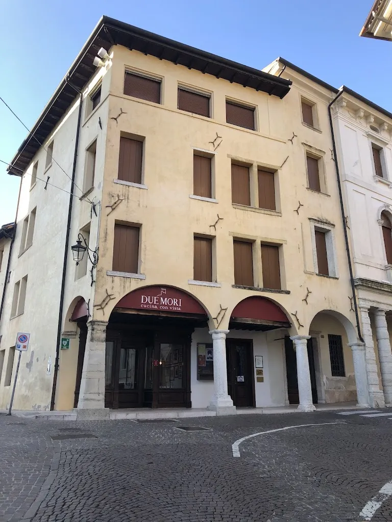 Peter Lawrence_Trattoria Moderna Due Mori_Assolo_review