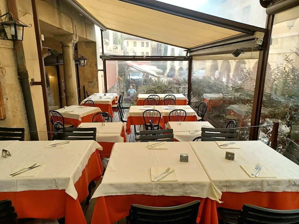 Pizzeria Ristorante Cornaro restaurant in Assolo