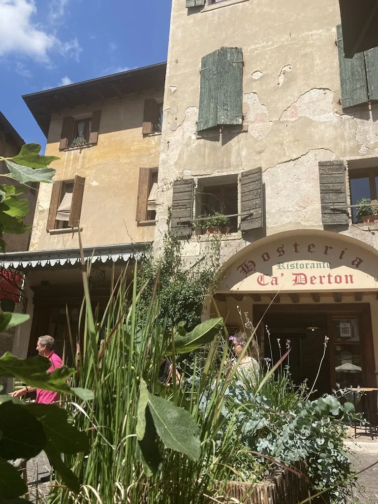 Julia Delrieu_Hosteria Cà Derton_Assolo_review