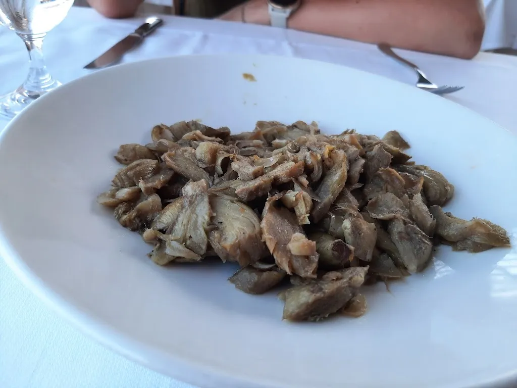 Iris_La Randa a Cannigione_Arzachena_review