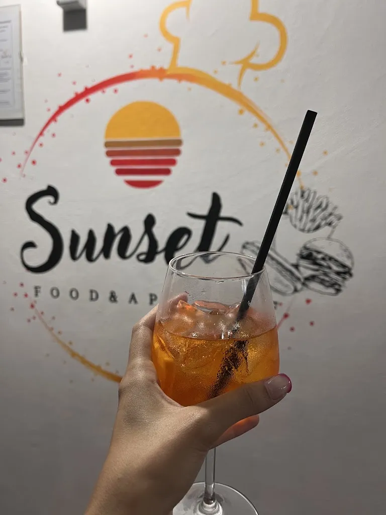 Jessica Orrú_Sunset by Jamel_Arzachena_review