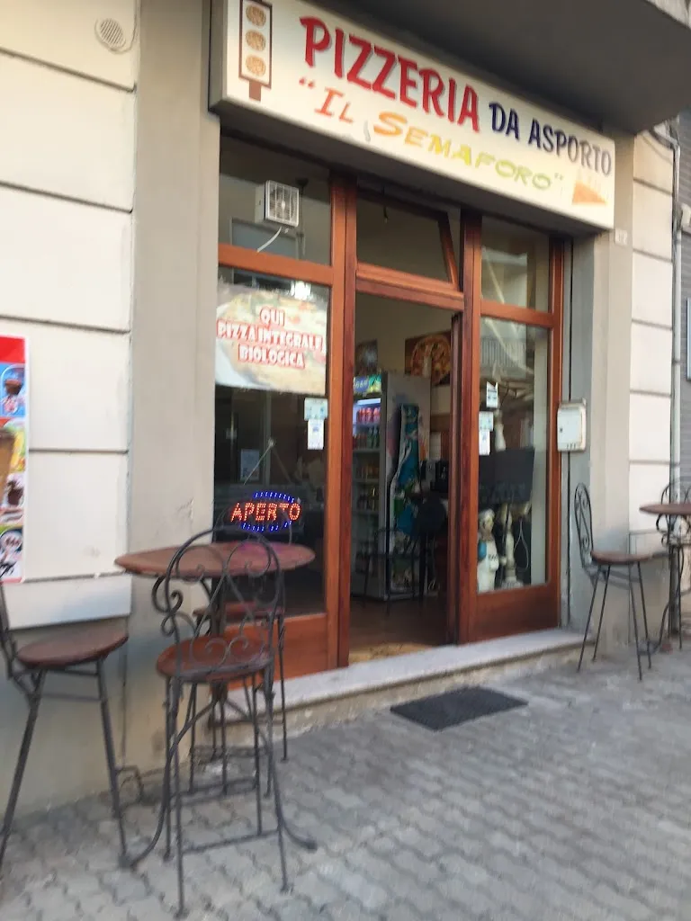 Il Semaforo Pizzeria D'asporto restaurant in Arzachena