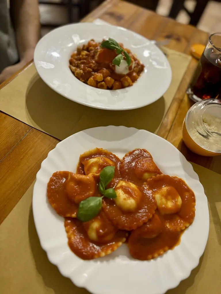 Ella & Michael Scopas_Bar Smeraldo Drink & Food_Arzachena_review