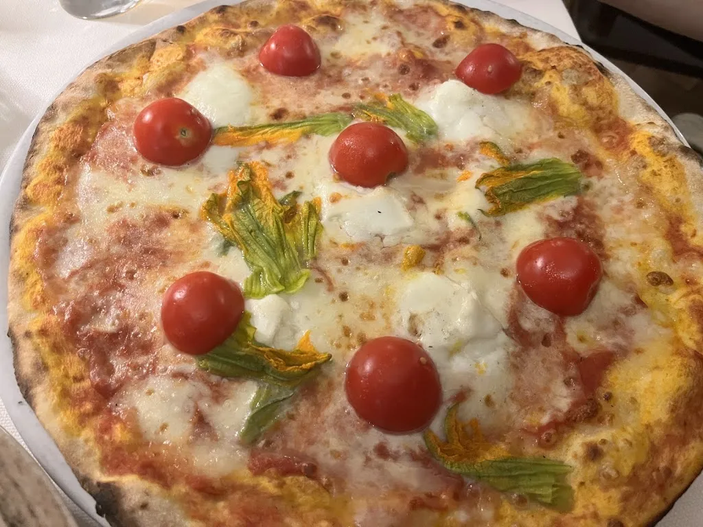 vivian chuang_Ristorante Pizzeria La Vecchia Costa_Arzachena_review
