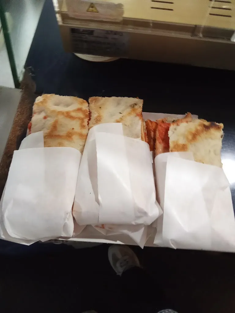 Bar,caffetteria,pizzeria 