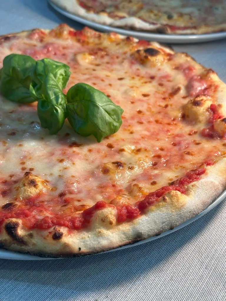 Pizzeria da Meme_Assemini_slider_image_2