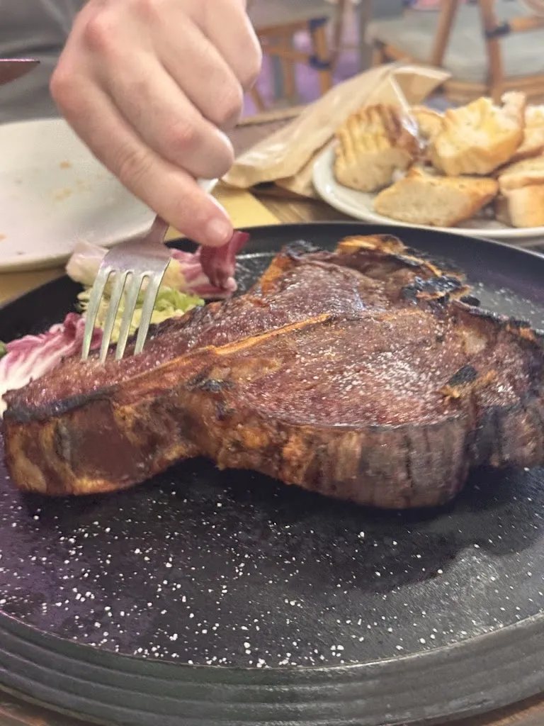 Erika Jankauskaitė_i Macellai | Macelleria con cottura - Braceria - Paninoteca_Galatina_review