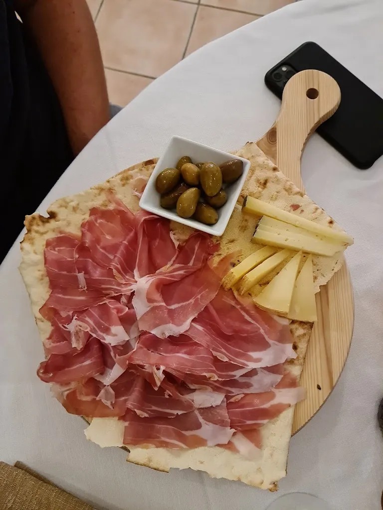 Edwin Jefferies_Ristorante Pizzeria Li Scalitti_Badesi_review