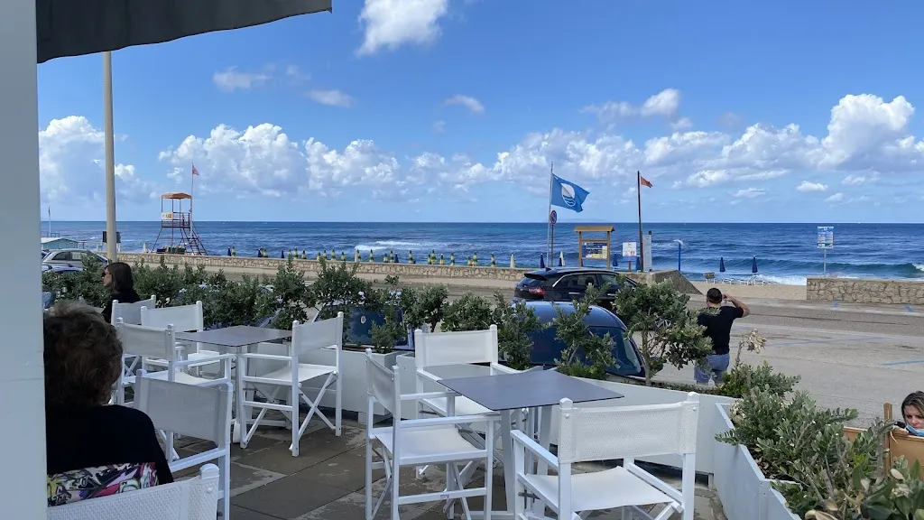 Oasis Lounge Bar Badesi restaurant in Badesi