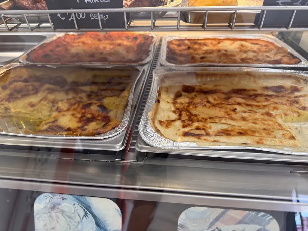 Gastronomia La Genuina_Badesi_slider_image_3