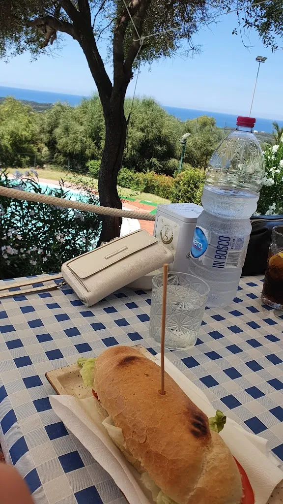 Bianca D. S._New Life Cafe_Badesi_review