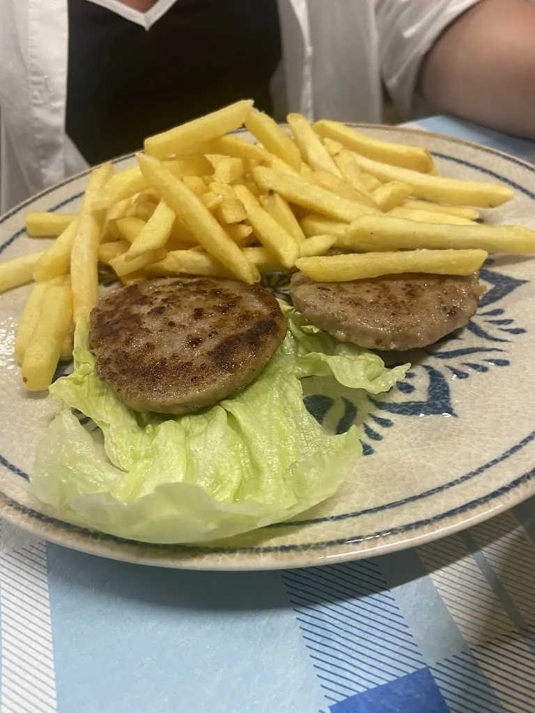 Efe Kosar_New Life Cafe_Badesi_review