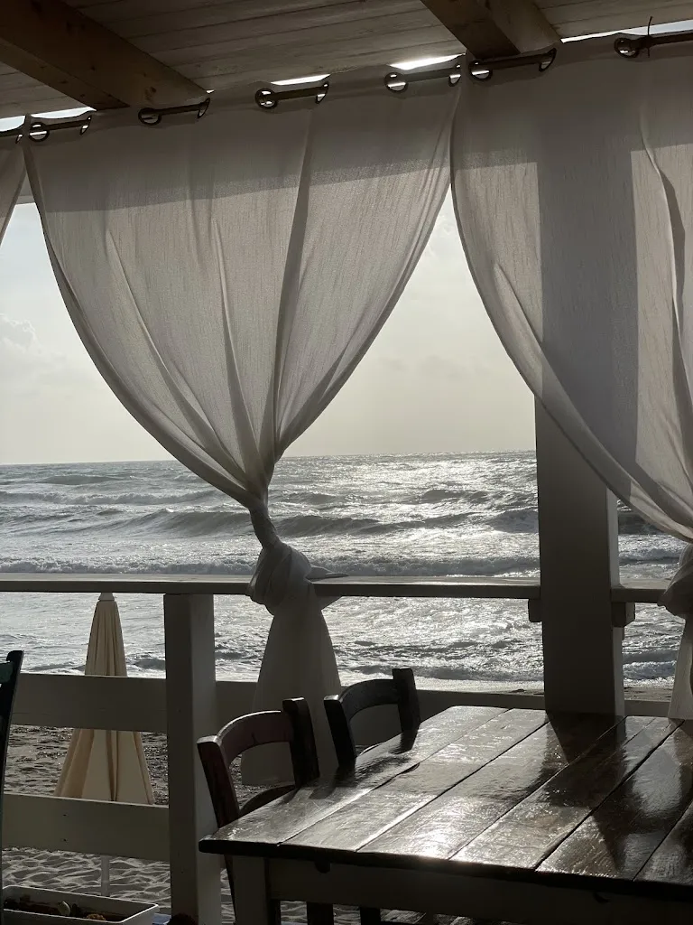 Christina HH_Santaluz kiosko mediterraneo_Badesi_review