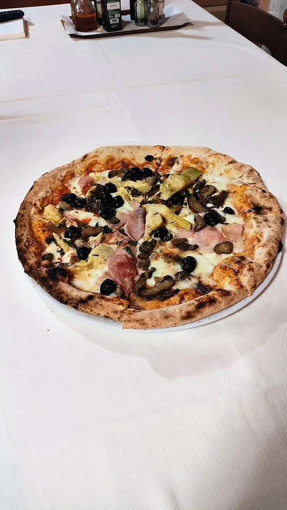 Ristorante Pizzeria L'Uliveto_Badesi_slider_image_2