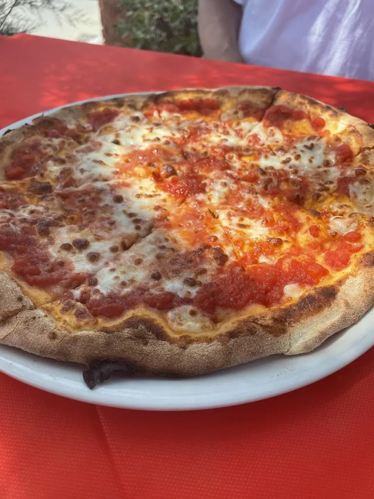 Pippi H._Coccodrillus Pizza Restaurant_Badesi_review