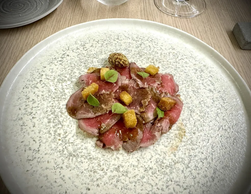 Liam Lindemann_Mesadoria Restaurant_Badesi_review