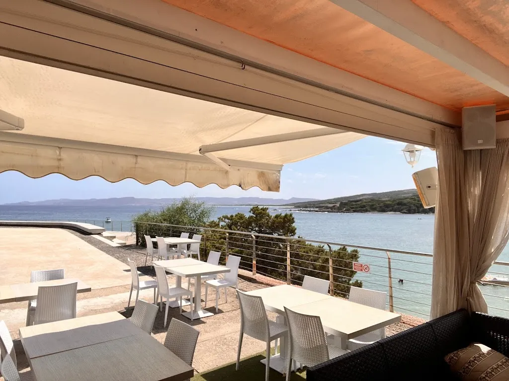 Atlantide Lounge Bar Bistrot_Badesi_slider_image_3