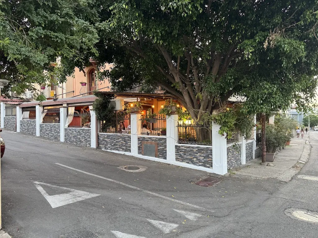 Nick W_I Tre Mori Ristorante pizzeria_Bari Sardo_review