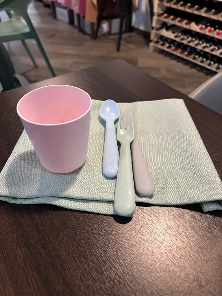 Artem Kapitonov_RISTROT_Bari Sardo_review