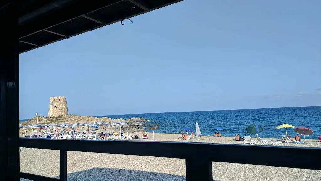 Alex Pooley_Su Zileri_Bari Sardo_review