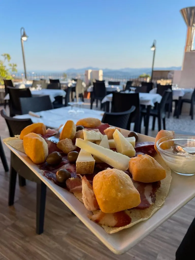 Bar cafe Ristorante Pizzeria Baunei_Baunei_slider_image_3