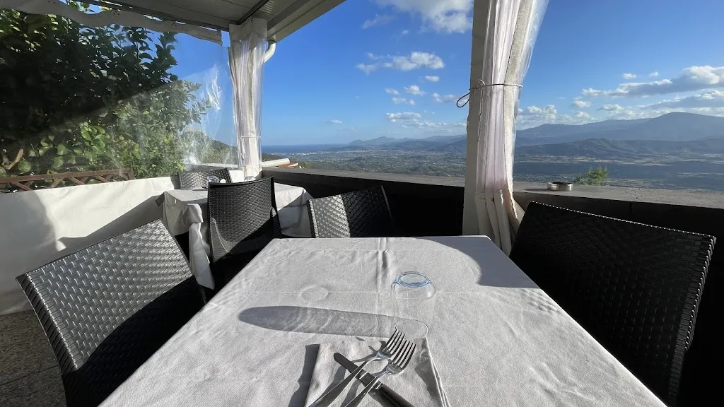 Snack Bar Le Radici restaurant in Baunei