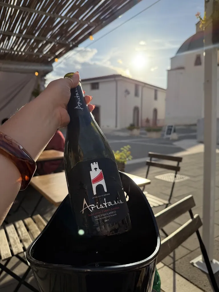 Isabel Tate_Dispensa 125 Vendita e degustazione di prodotti tipici sardi artigianali, Enoteca_Baunei_review