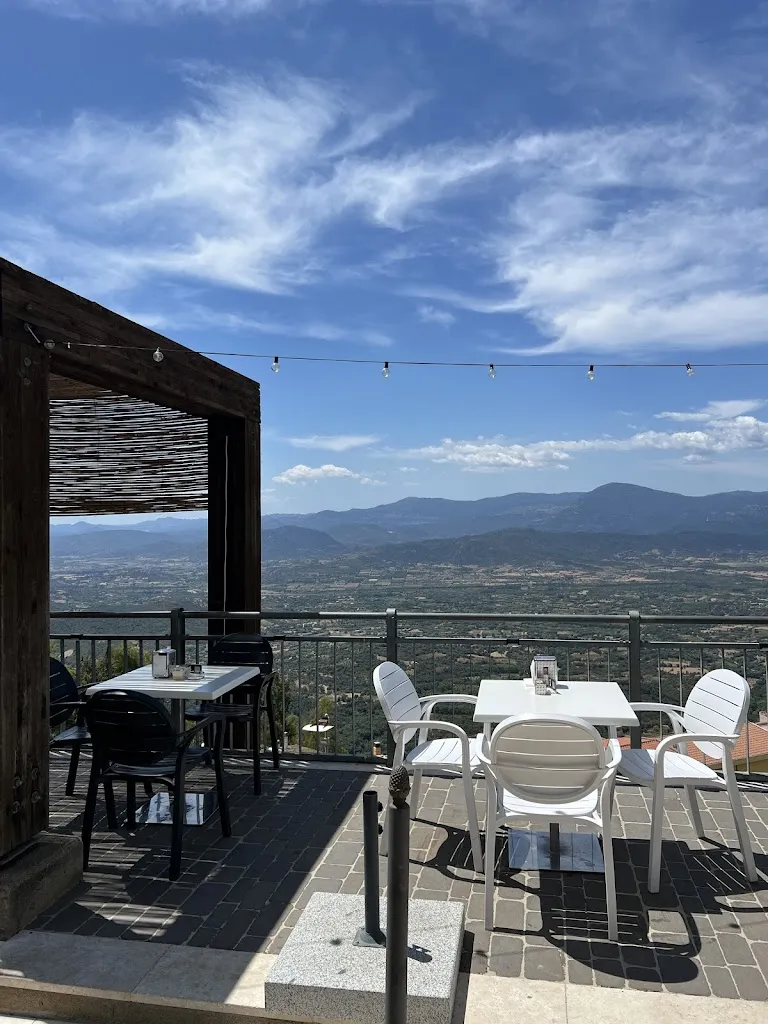 GARAGE Bistrot_Baunei_slider_image_1