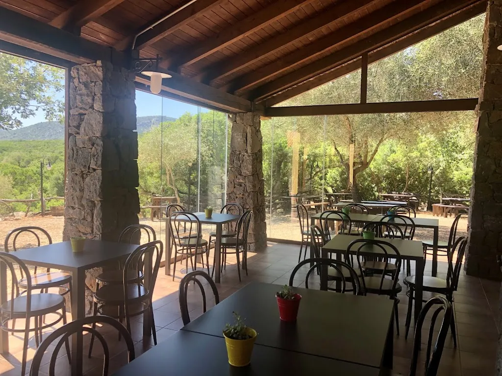 Rifugio Cooperativa Goloritzè_Baunei_slider_image_1