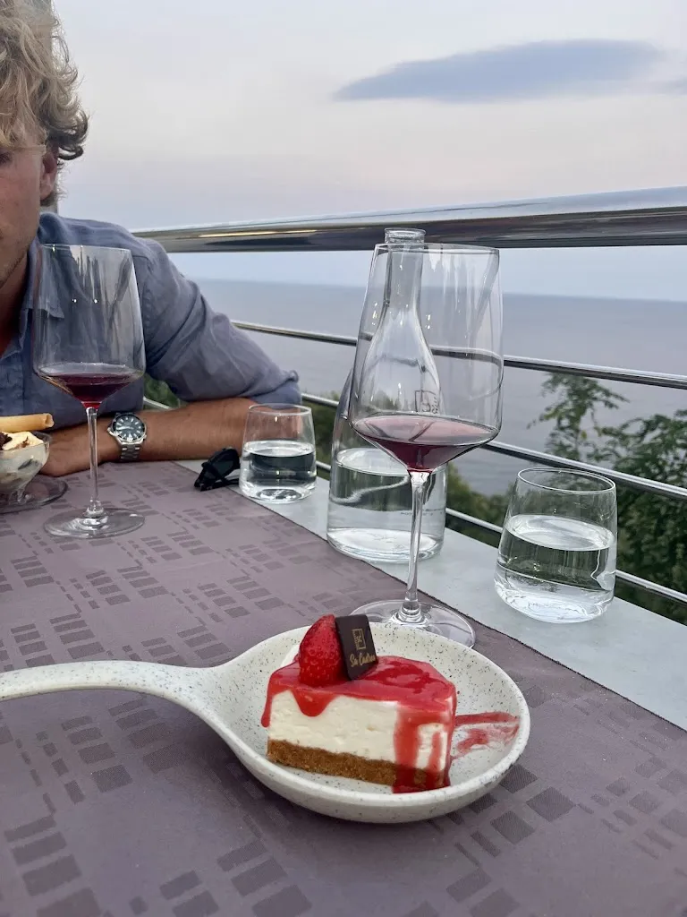 Stella Ekman_Sa Cadrea_Baunei_review