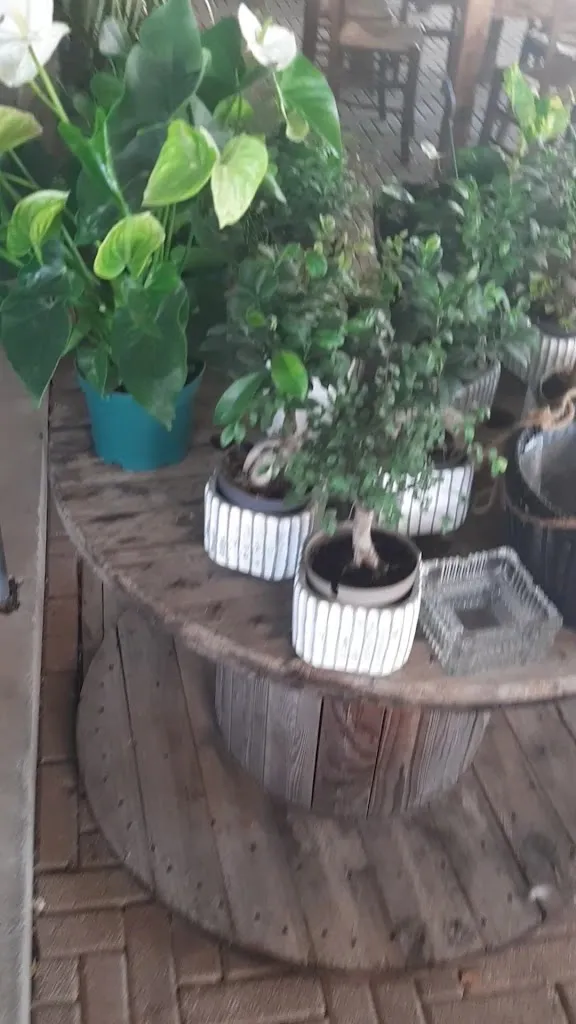 Ros’e Mari_Bidonì_slider_image_2