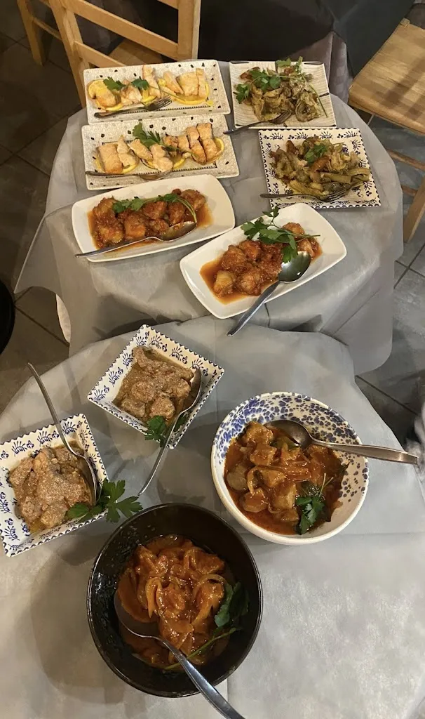 Happy Fish restaurant in Bacu Abis