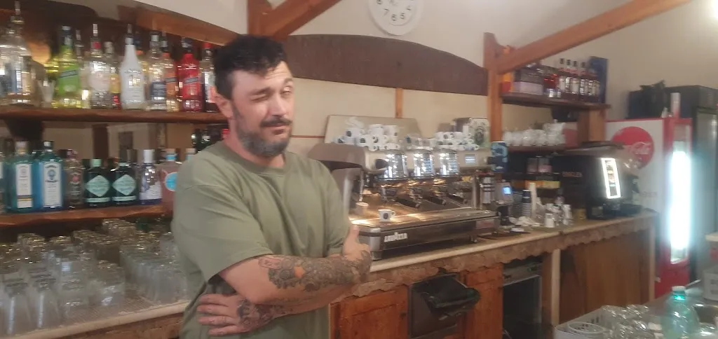 Eddie Chauncy_Butterfly Lounge Bar_Bacu Abis_review