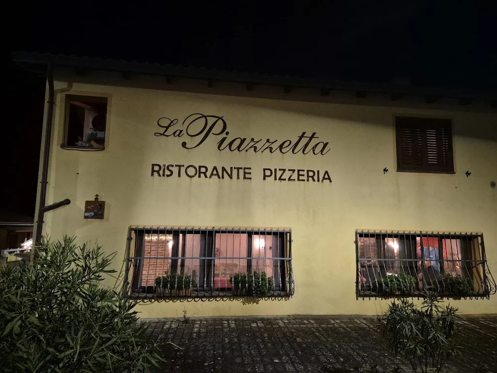 La Piazzetta Ristorante Pizzeria_Bacu Abis_slider_image_1