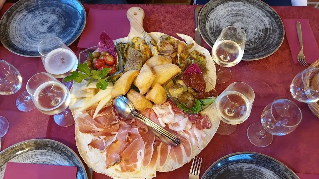 La Piazzetta Ristorante Pizzeria_Bacu Abis_slider_image_3